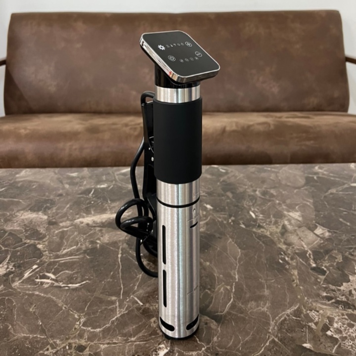 Máy nấu chậm Sous Vide BioloMix SV-9008 1300W màn hình LED kết nối điện thoại - Hàng Chính Hãng