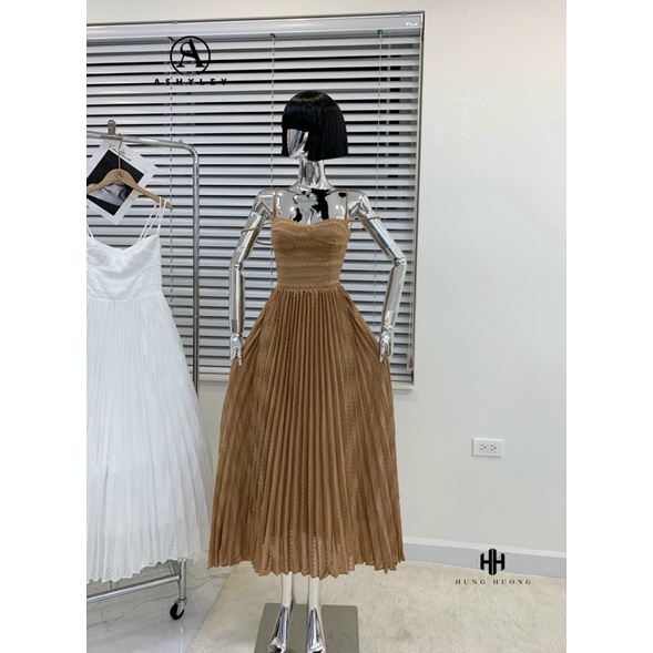 Đầm 2 dây dập ly hoa nổi