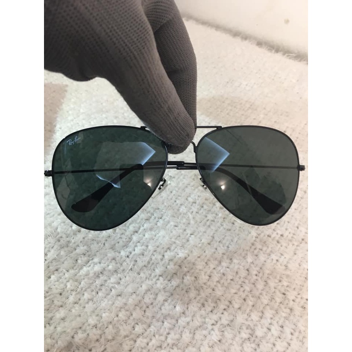 KÍNH RAYBAN ITALY HÀNG CHÍNH HÃNG ĐÃ QUA SỬ DỤNG. TRÒNG THỦY TINH CHỐNG UV. THỜI TRANG DÀNH CHO CẢ NAM VÀ NỮ