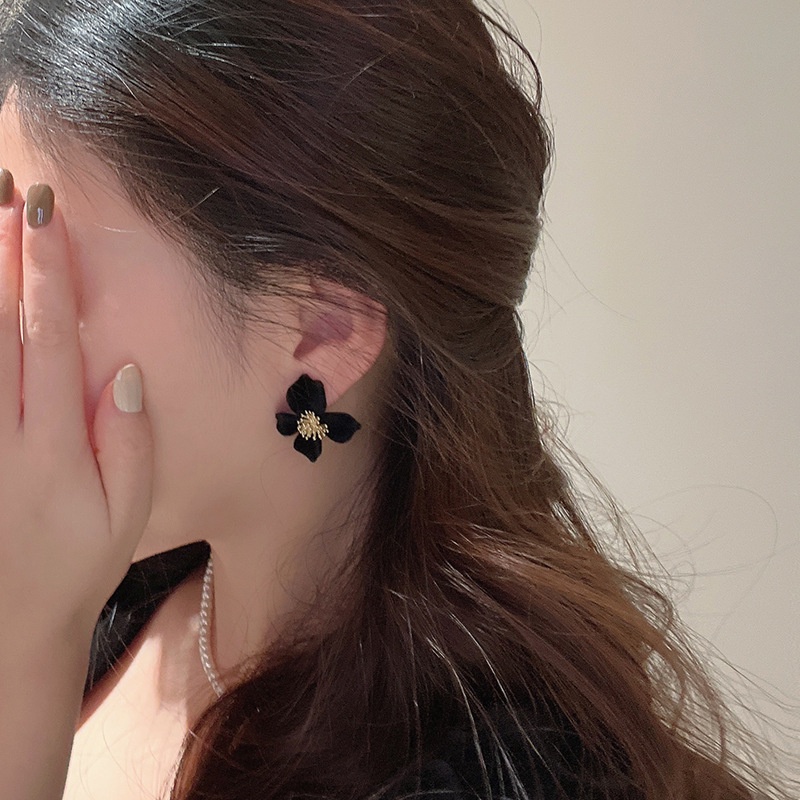 Bông Tai Mạ Bạc 925 Hình Bông Hoa Xinh Xắn Dành Cho Nữ