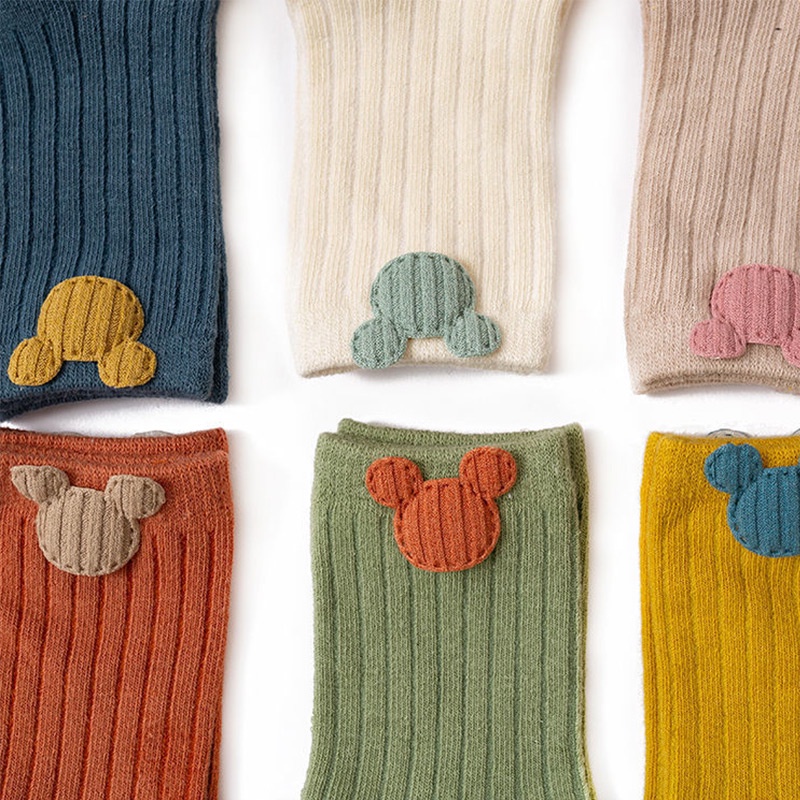 Đôi Vớ Cotton Mềm Mại Thoáng Khí Kẻ Sọc Màu Trơn Giữ Ấm Chân Hình Gấu Dễ Thương Cho Bé