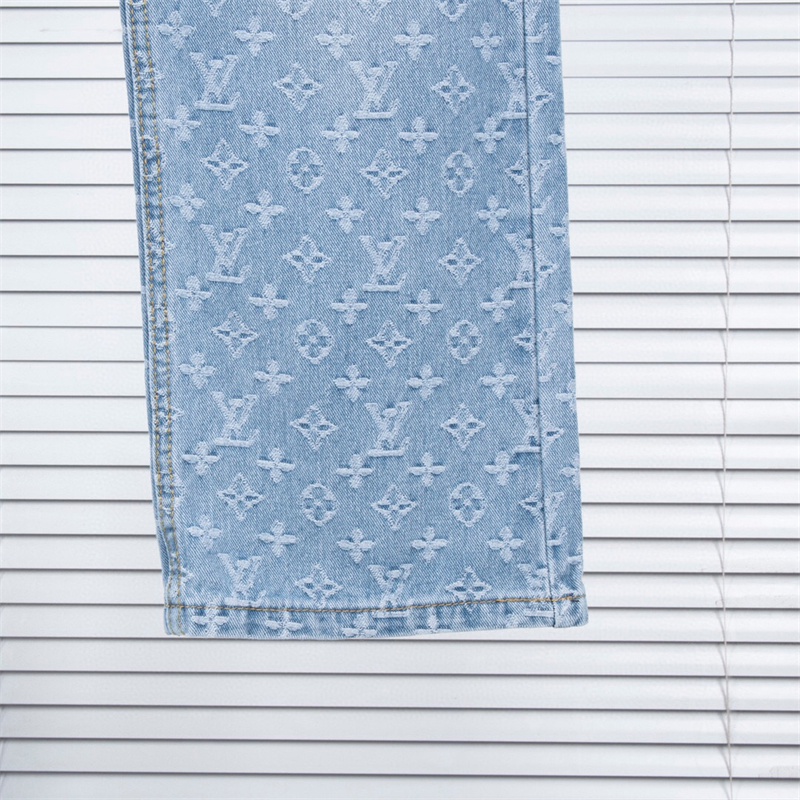 Quần Jean Nam Ống Đứng Thêu Họa Tiết Louis Vuitton 100% Chính Hãng