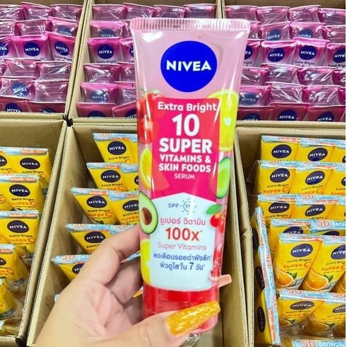 Serum Sữa Dưỡng Thể NIVEA Extra Bright 10 Super Vitamins & Skin Food Không Bếch Dính 320ml Thái Lan