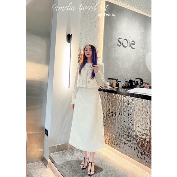Camelia tweed - Skirt (Chân váy dạ tweed kem dáng dài by Twins)