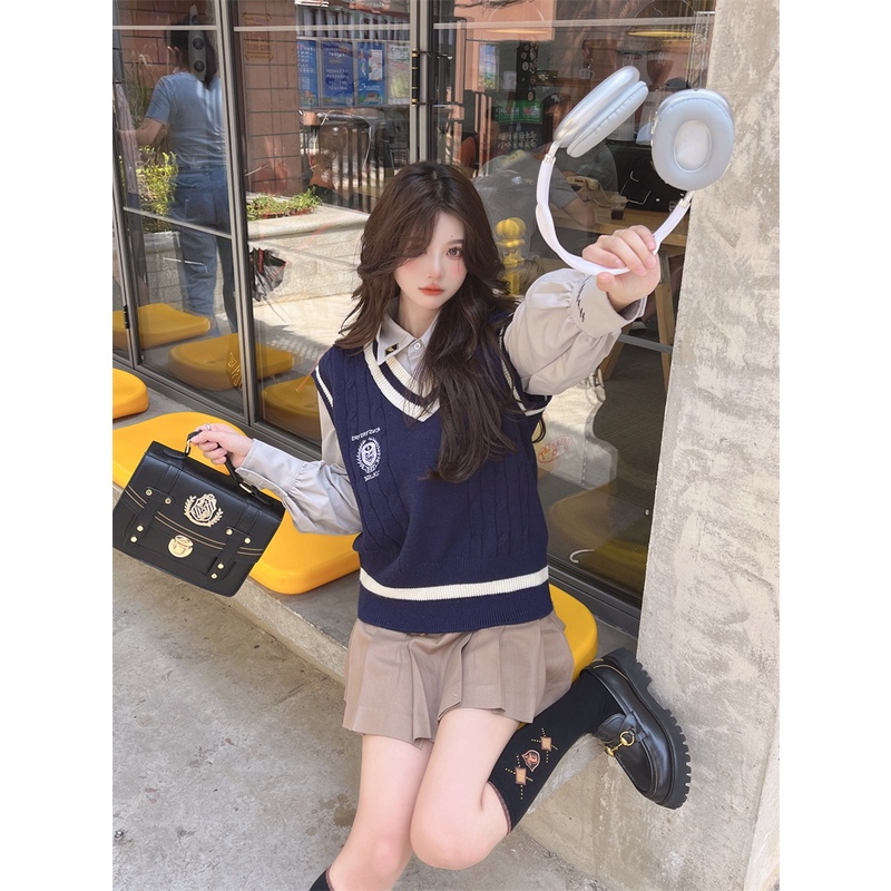 Áo Dệt Kim Sát Nách Cổ Chữ V Thời Trang Phong Cách Hàn Quốc