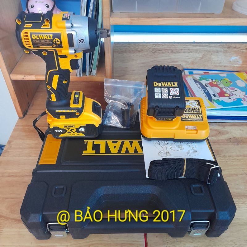 Máy khoan siết bu lông DEWALT 20VF DCF887