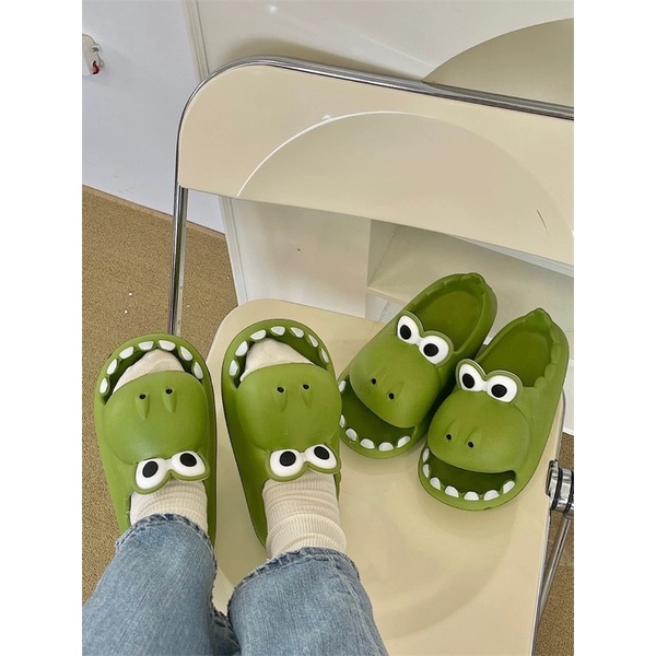 Dép cá sấu Đế EVA Mềm Chống Trượt Hình Khủng Long Hoạt Hình Dễ Thương Dành Cho Cặp Đôi