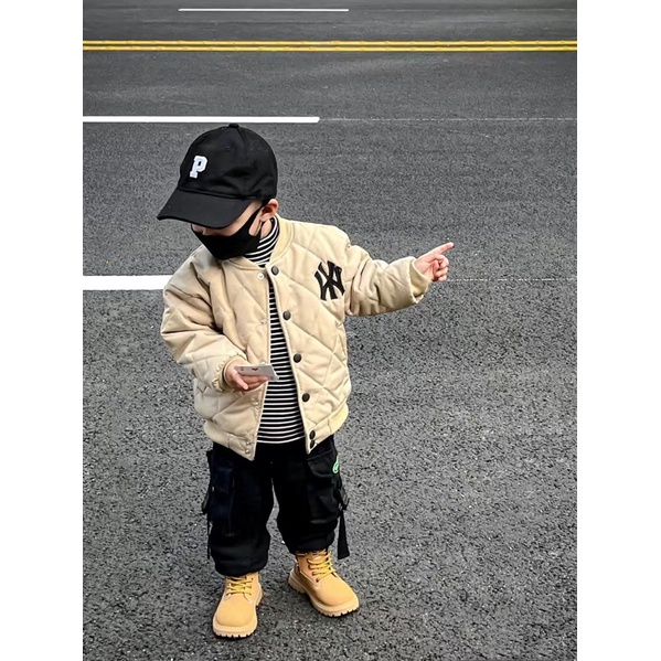 Áo khoác bomber cá tính cho bé trai và gái.