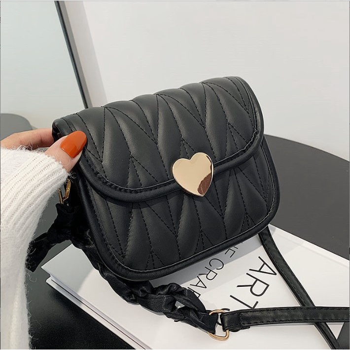 Túi xách nữ đeo chéo khóa tim xinh xẻo đáng yêu Capucha T206