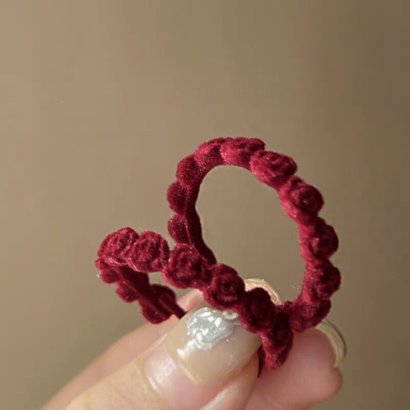 Bông Tai Hình Chữ C Lớn Thời Trang Thu Đông Cho Nữ