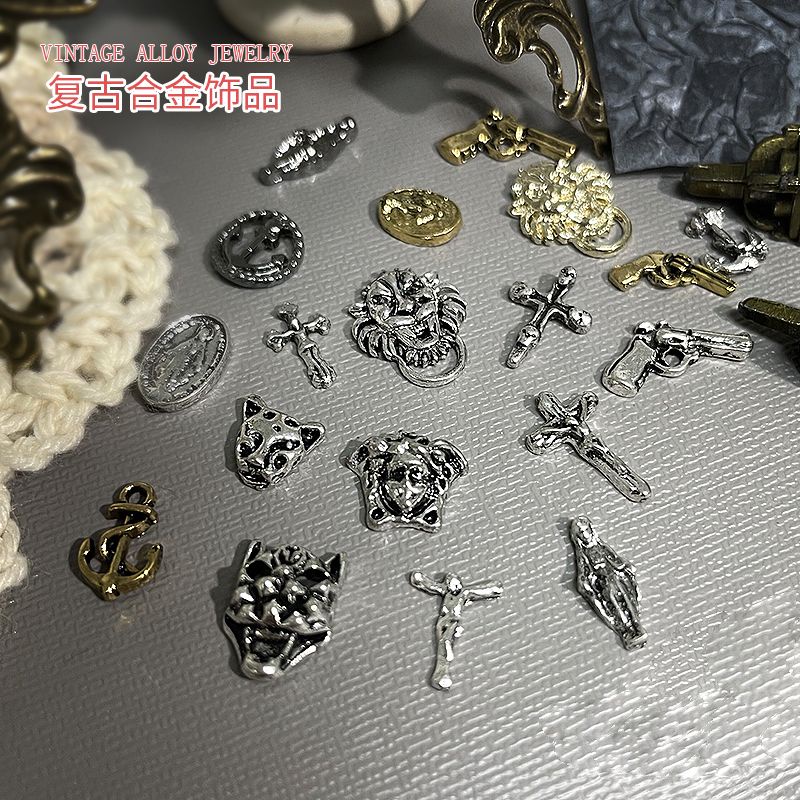 Charm nail chữ thập,hoa hồng đầu lâu,sung nail