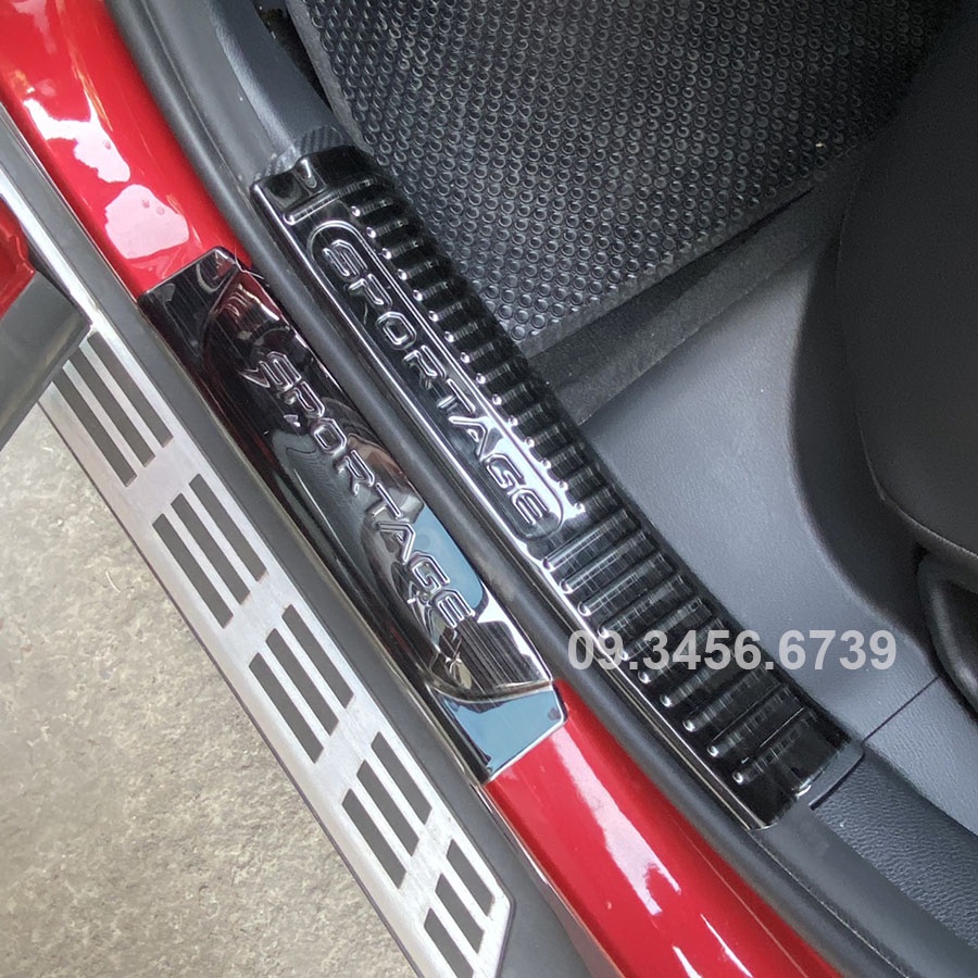 Nẹp bước chân, ốp bậc cửa xe Kia Sportage 2022 2023 Mẫu titan + tặng kèm keo tăng dính