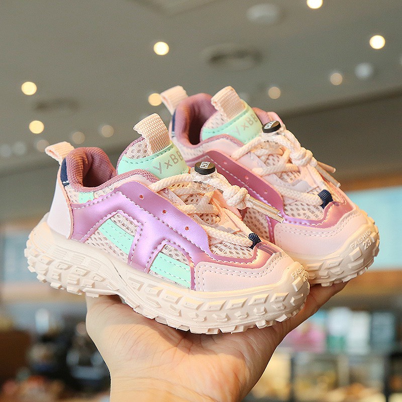 Giầy thể thao cho bé gái bé trai năng động êm chân mã mới 858