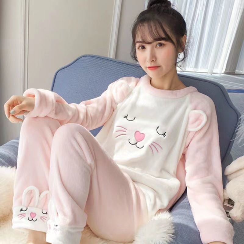 Bộ Đồ Ngủ Chất Liệu Nỉ Dày Dặn Họa Tiết Hoạt Hình Thời Trang Thu Đông Cho Nữ