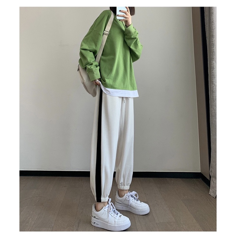 Quần Jogger Nữ 1 Sọc Đen Trắng Phối Màu Quần Thể Thao Nữ Dáng Rộng Ống Bo Có 3 Màu, Phong Cách Hàn Quốc