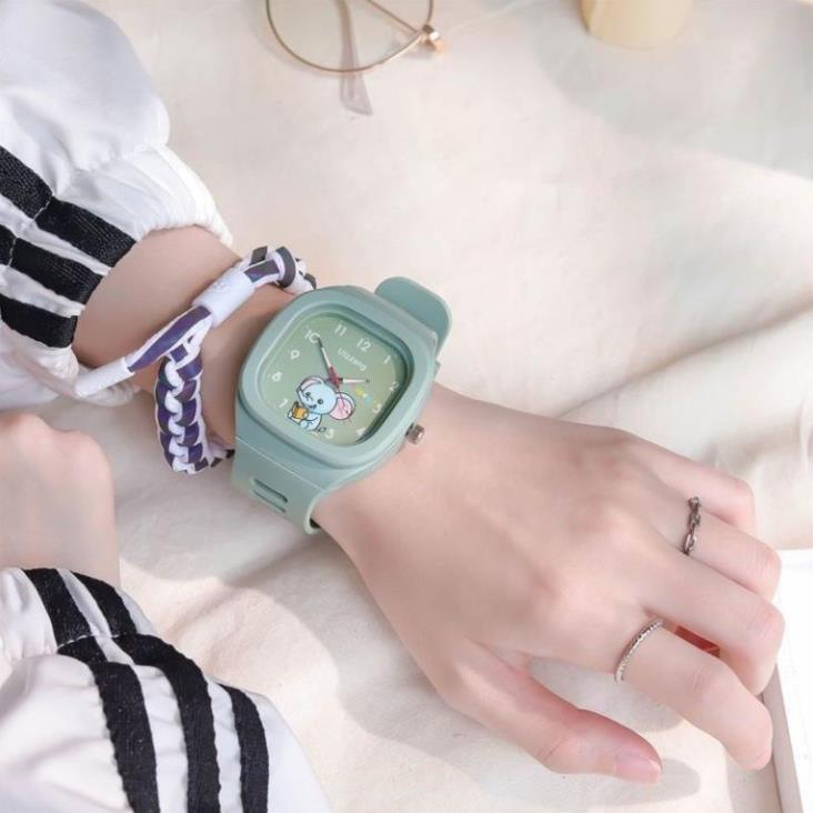 Đồng hồ U-SHOCK ULLZANG cho bé mặt vuông dây silicon tặng kèm vòng phản quang họa tiết dễ thương JOLIVO