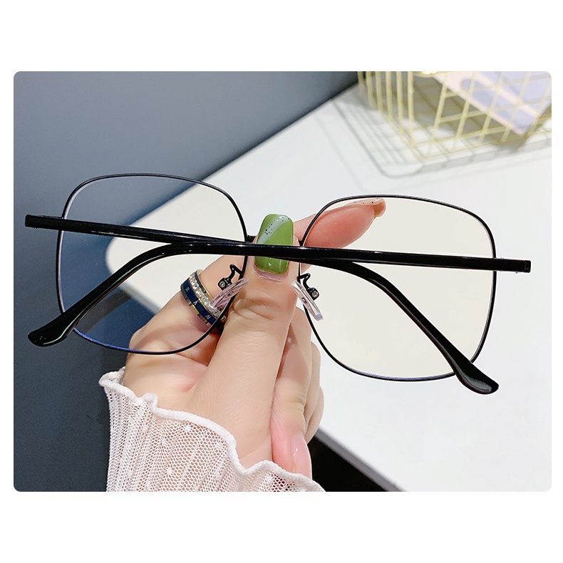 Kính Mát Gọng Vuông Chống Bức Xạ Cho Cả Nam Và Nữ