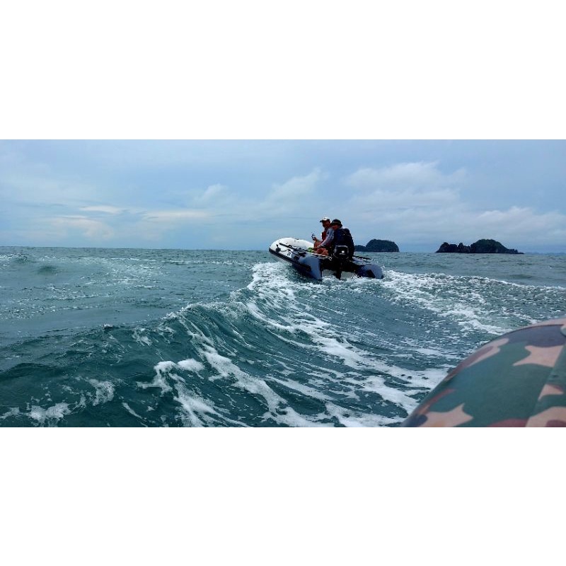 Xuồng phao giá rẻ Comax - Mới 2023