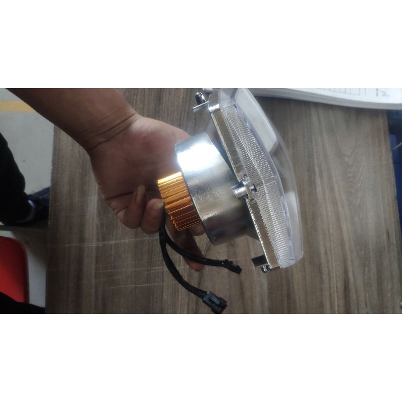 Đèn pha 7 màu xmen Neo cho ae độ chế