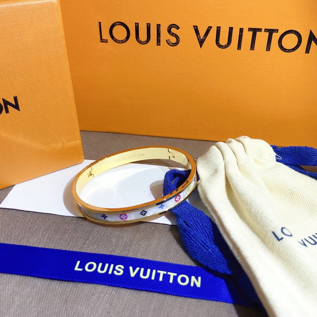 Vòng Tay Louis Vuitton Bằng Thép Titan Họa Tiết LV Monogram
