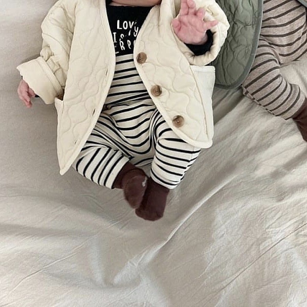 Bộ Áo Thun Dài Tay Và Quần Yếm Họa Tiết Sọc Ngang Cho Bé