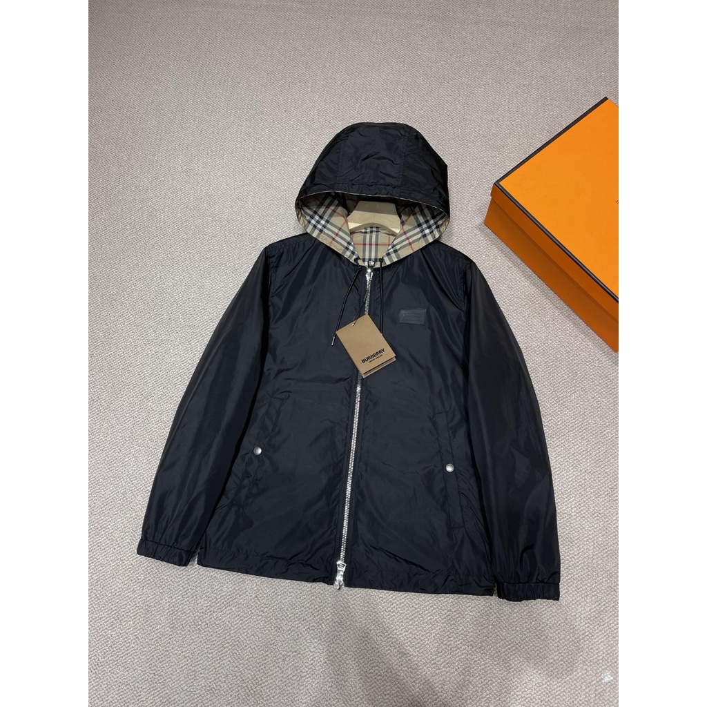 Áo khoác gió khóa zip có mũ trùm đầu lớp lót kẻ sọc thời trang cao cấp Burberry BBR