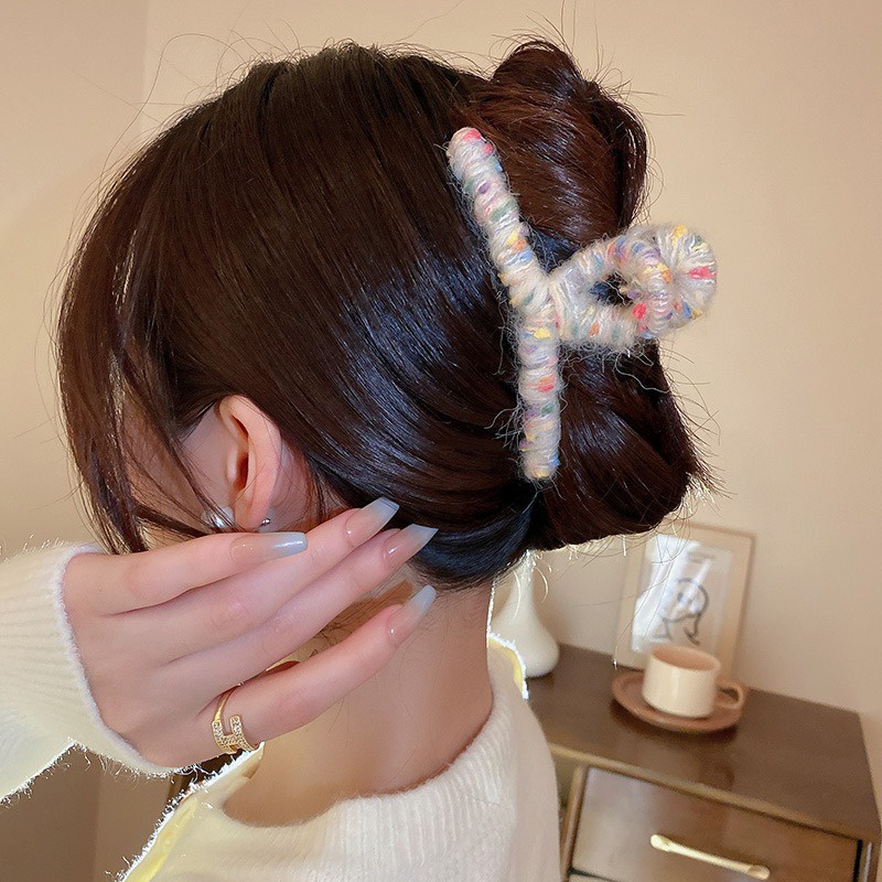 Kẹp Tóc Hình Cá Mập Phủ Lông Thời Trang Thu Đông Mới 2022