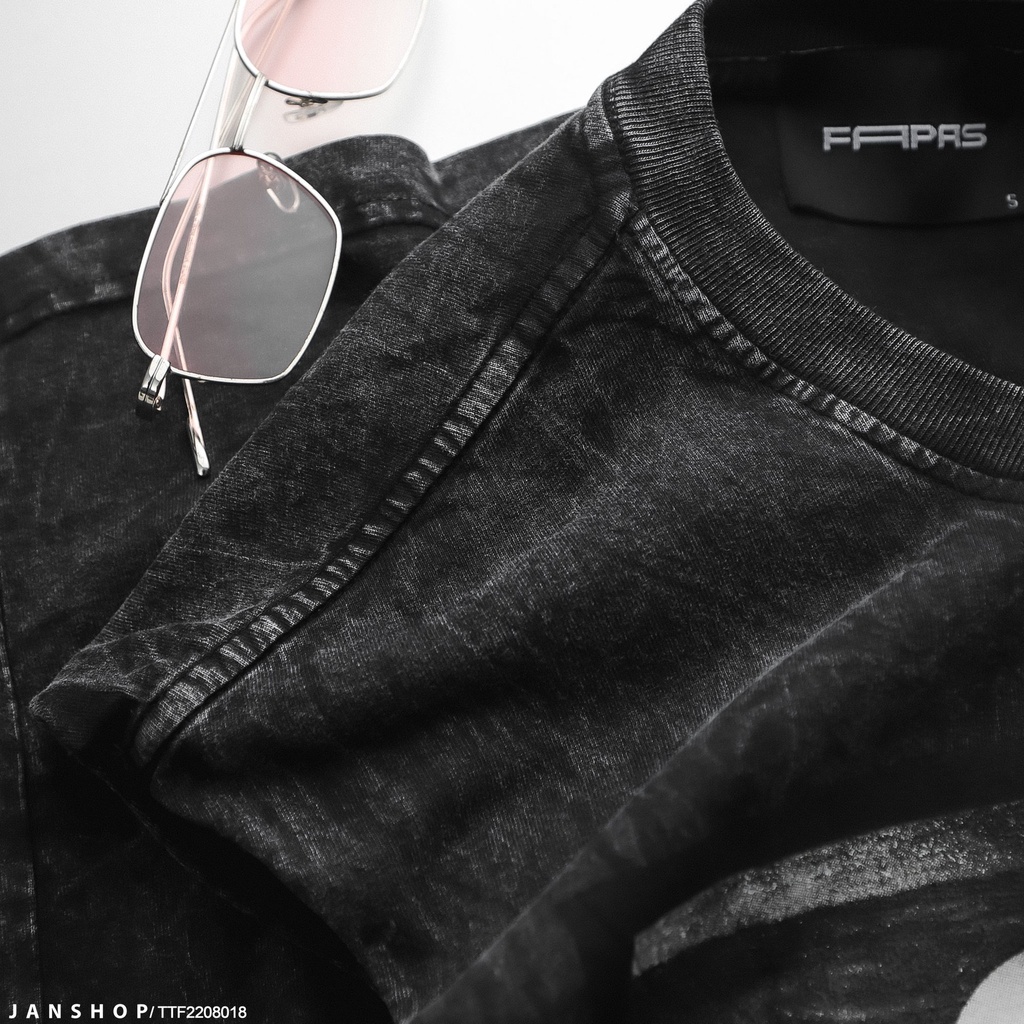 Áo thun ba lỗ, áo tanktop form Suông, thiết kế hình khá chơi bời phá cách cùng chất liệu vải wash bụi bặm, form ngang