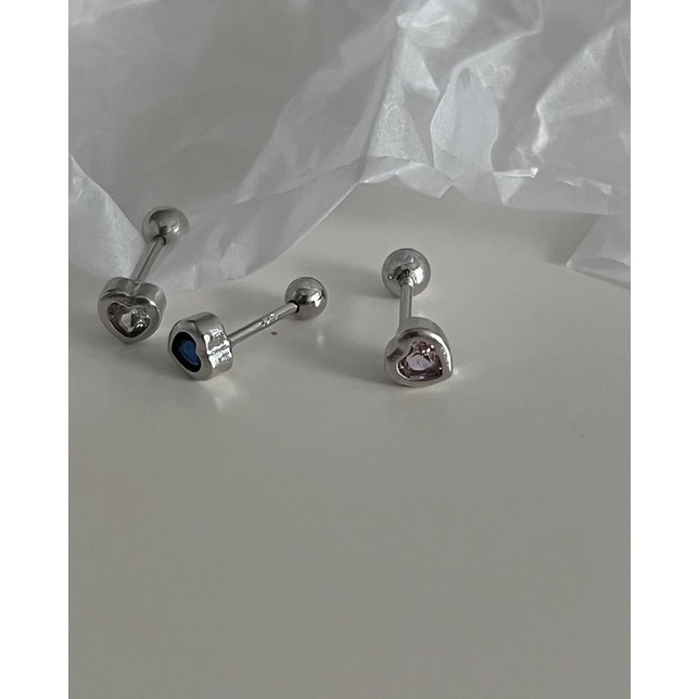 𝐯𝐞𝐥𝐯𝐞𝐭𝐩𝐢𝐧𝐤.𝐚𝐜𝐜🇰🇷 | Khuyên tai chốt bi vặn viền hình trái tim bọc đá lấp lánh