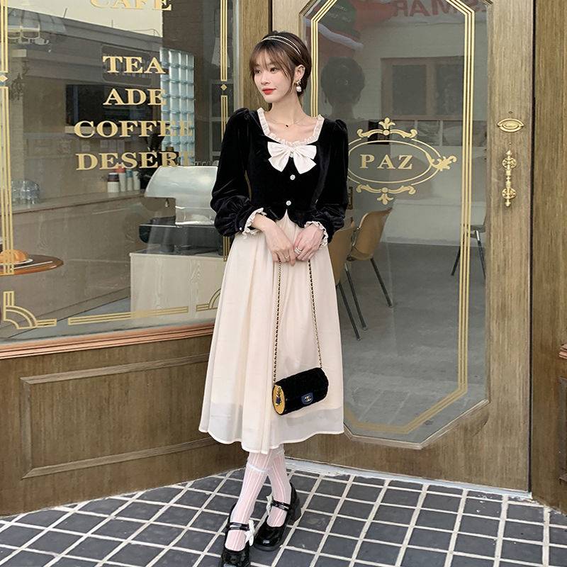 Váy babydoll Xiaoxiang Đầm Nhung Đen Giả Hai Mảnh Dáng Dài Cổ Vuông Thời Trang Thu Đông