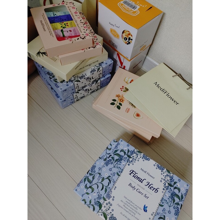 Kem dưỡng da tay Bonita Garden dưỡng ẩm cho da và mùi thơm dễ chịu