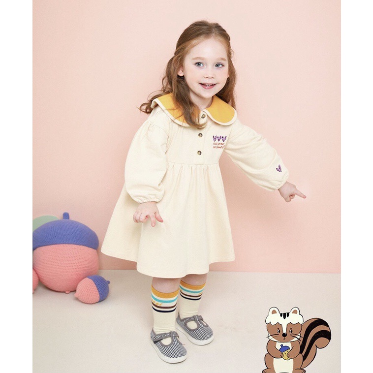 Váy thu đông bé gái Milk Mile xuất Hàn, màu be phối cổ sen vàng điệu đà, chất da cá mềm mại. Size 90-140