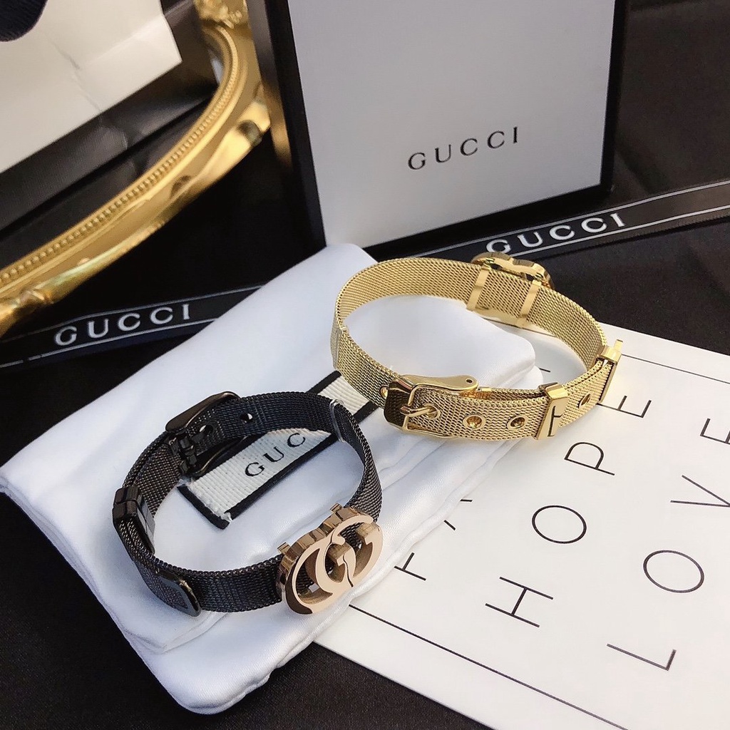 Vòng Tay Gucci Bằng Thép Titan Họa Tiết Hai Chữ GG