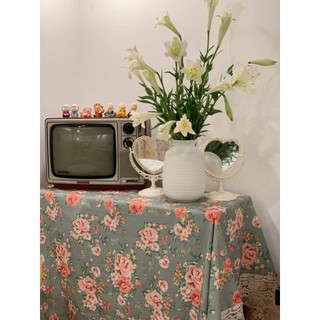 Khăn trải bàn hoa vintage