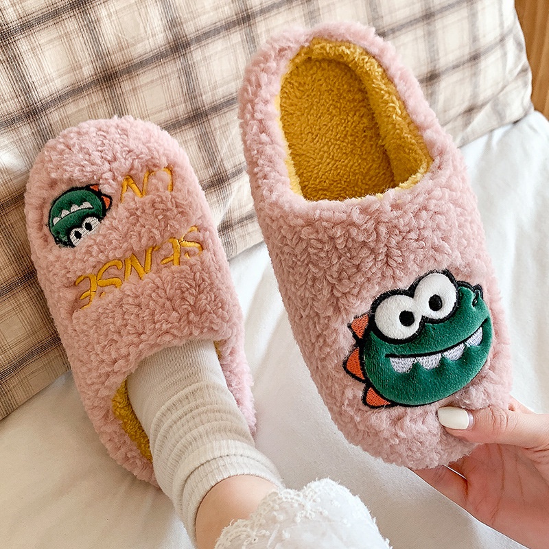 Dép Bông Đi Trong Nhà Đế Dày Bằng Vải Cotton Phối Lông Họa Tiết Stepping on Shit Dễ Thương Cho Cặp Đôi Da020