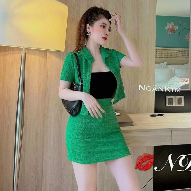 Chân váy ngắn có lót kèm áo trong và áo khoác ngoài sơ mi vải xốp dày dặn kiểu sét váy đầm dự tiệc thời trang nữ ARAVA