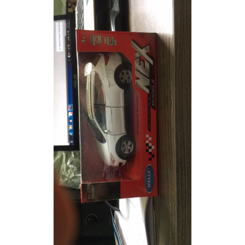 Ô TÔ MÔ HÌNH SANTAFE HUYNHDAI TUCSON MÔ HÌNH KIM LOẠI