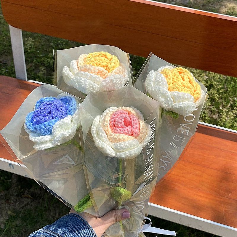 1 Bông hông len handmade màu omber  xinh xắn làm quà tặng 20/10, 20/11, valentime, ngày nhà giáo, decor trang trí phòng