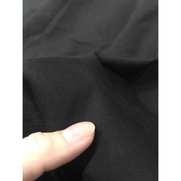 Vải Quần Tây , Đầm ,Vest (nam , nữ )màu đen tuyền dày co dãn đẹp sang -giá 1m (1m5)