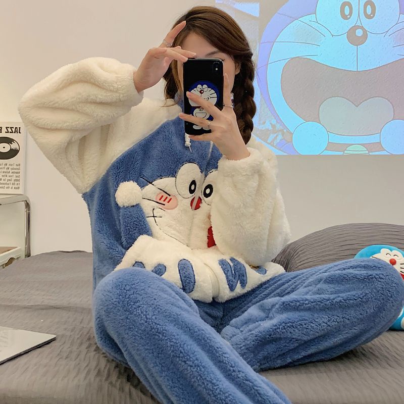 Bộ Đồ Ngủ Phối Nhung Có Khóa Kéo Thêu Họa Tiết Doraemon Xinh Xắn Theo Phong Cách Mùa Đông 2022 Dành Cho Nữ