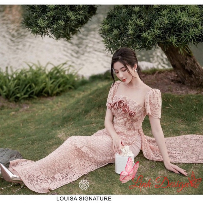 Áo dài cách tân LOUISA thiết kế đơn giản kết hợp với đính hoa tinh xảo đơn giản phù hợp dự tiệc  và các dịp lễ , tết ,..