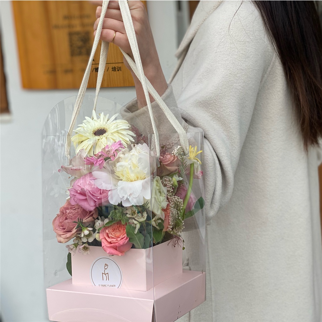 Túi cắm hoa, túi giấy mica cắm hoa. túi mica đựng hoa, hộp cắm hoa, hộp cắm hoa 8/3, túi xách hoa 20/10, 20/11