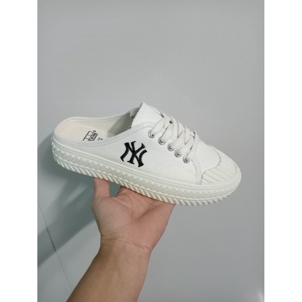 sục đạp gót thể thao ny trắng thêu chữ đen ảnh thật chất liệu vải thô canvas đế độn 4cm  hottren, buộc dây 2022