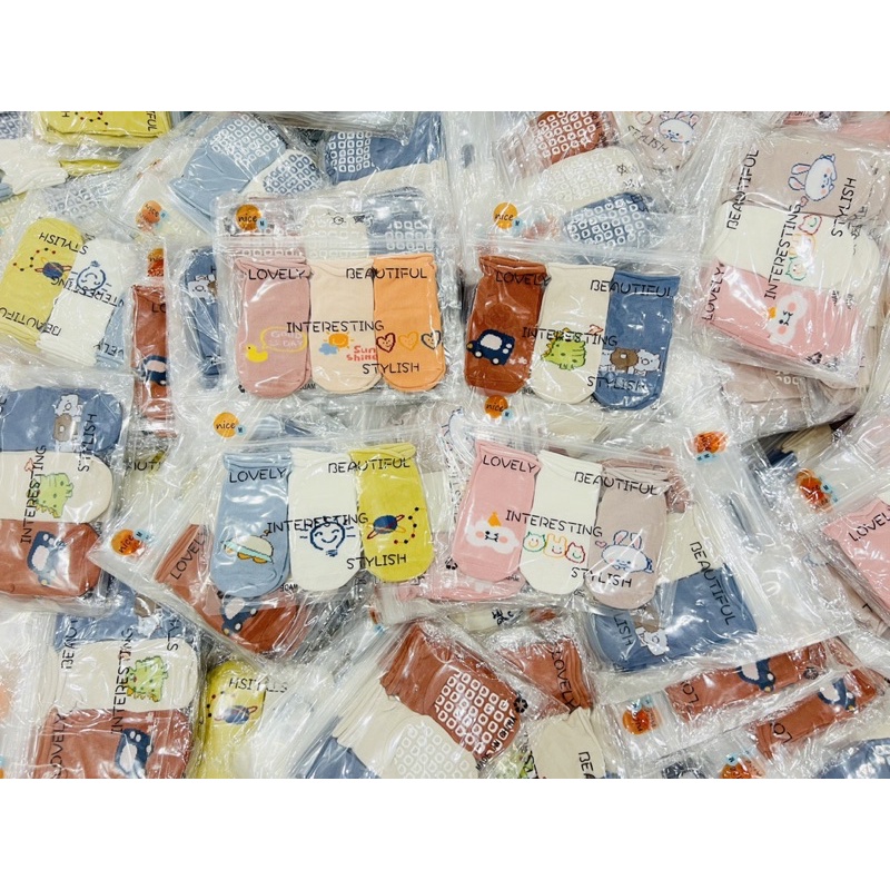 Sét 3 đôi tất nỉ chống trượt cao cấp Lovely cho bé yêu