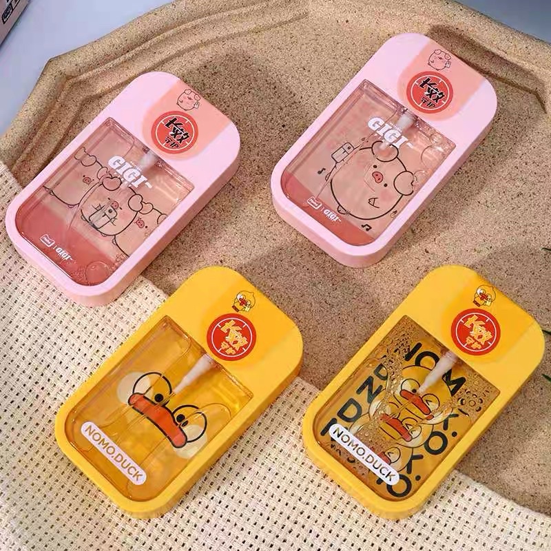 Xịt khử khuẩn heo đáng yêu