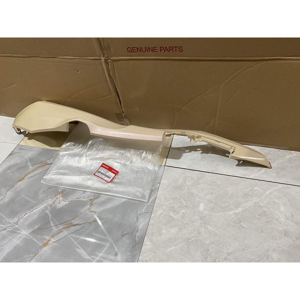 Ốp sàn bên trái - thanh cạnh HONDA LEAD125 năm 2018-2019 màu Vàng nhạt. *YR299P* 83610K12V00ZA