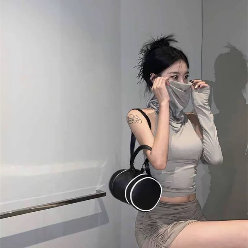 Set ôm body hở lưng có nón sexy như các tỷ tỷ bên Trung