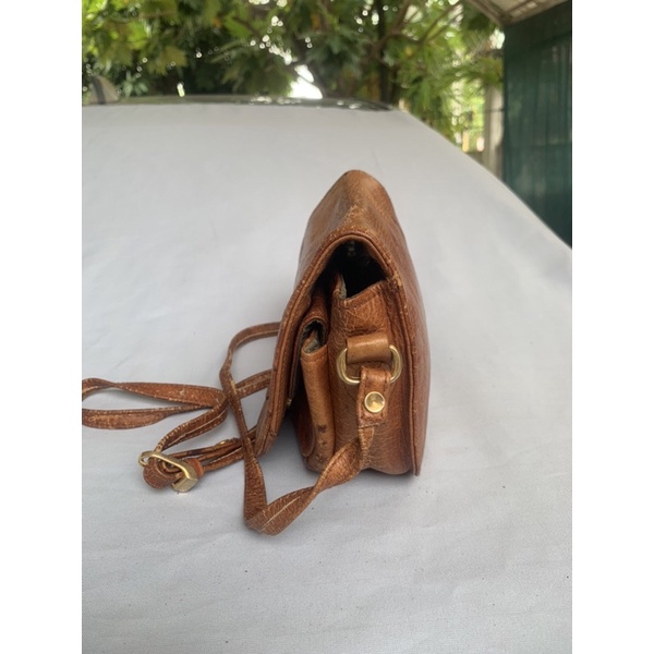 Túi chuẩn si. Túi qua sử dụng. Khách vui lòng xem hình nếu muốn biết thêm thông tin sản phẩm mời khách vô chat . Thanks.