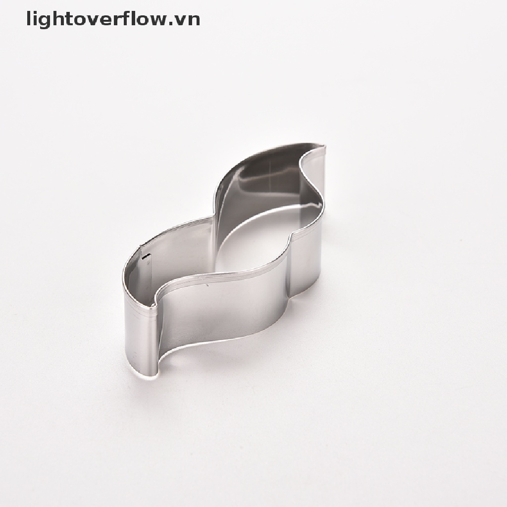 Khuôn Cắt Bánh Quy Hình Ria Mép Bằng Thép Không Gỉ