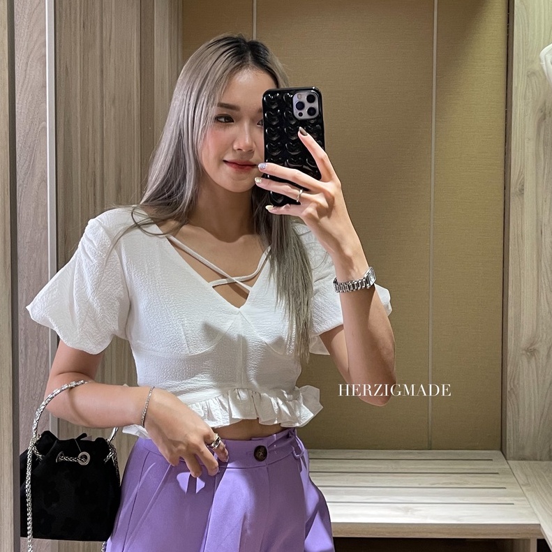 áo croptop tay bồng phối dây đan chéo ngực chân bèo dáng ôm cúp ngực tôn dáng, lưng kéo khoá - Lily top - A3167
